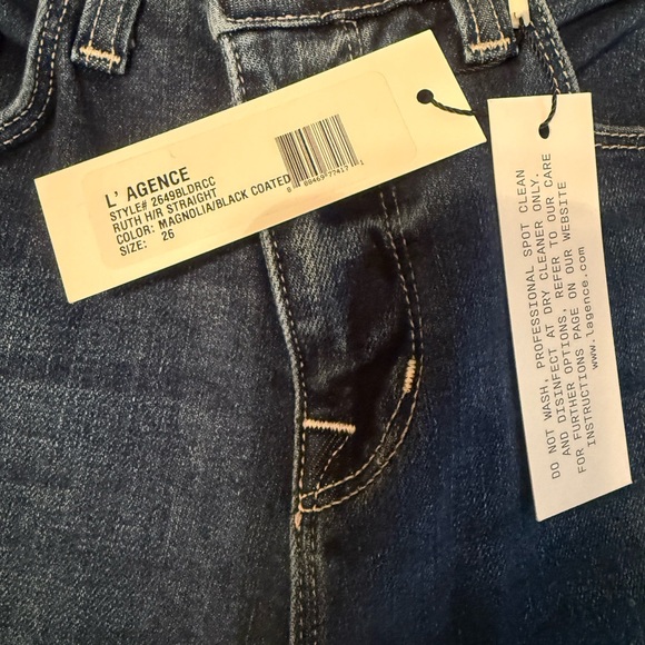 Ruth Mixed Media Coated
Straight Leg Jeans
Color: Magnolia/ Black Coated - Picture 6 of 10